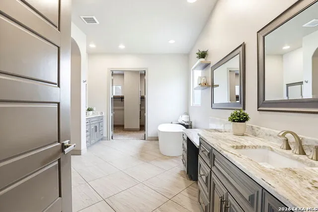 2447 WALLABY CIR New Braunfels, TX 78132