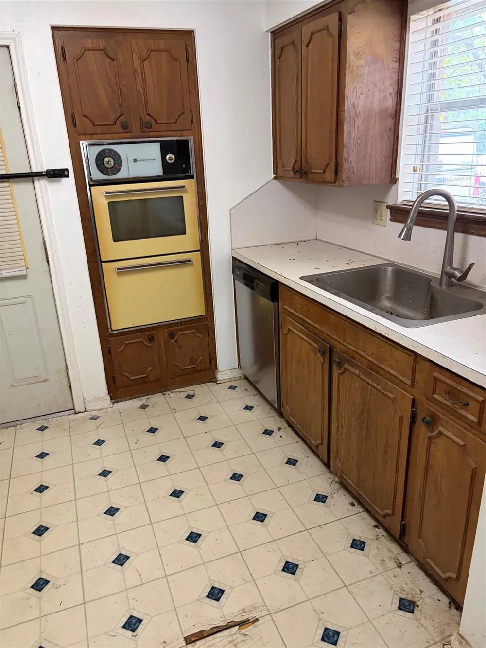 2415 Tinechester Drive Houston, TX 77339