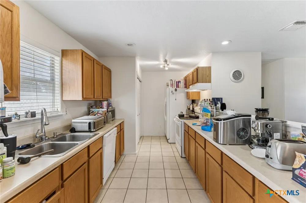 1157 Lasso Loop Loop Canyon Lake, TX 78133