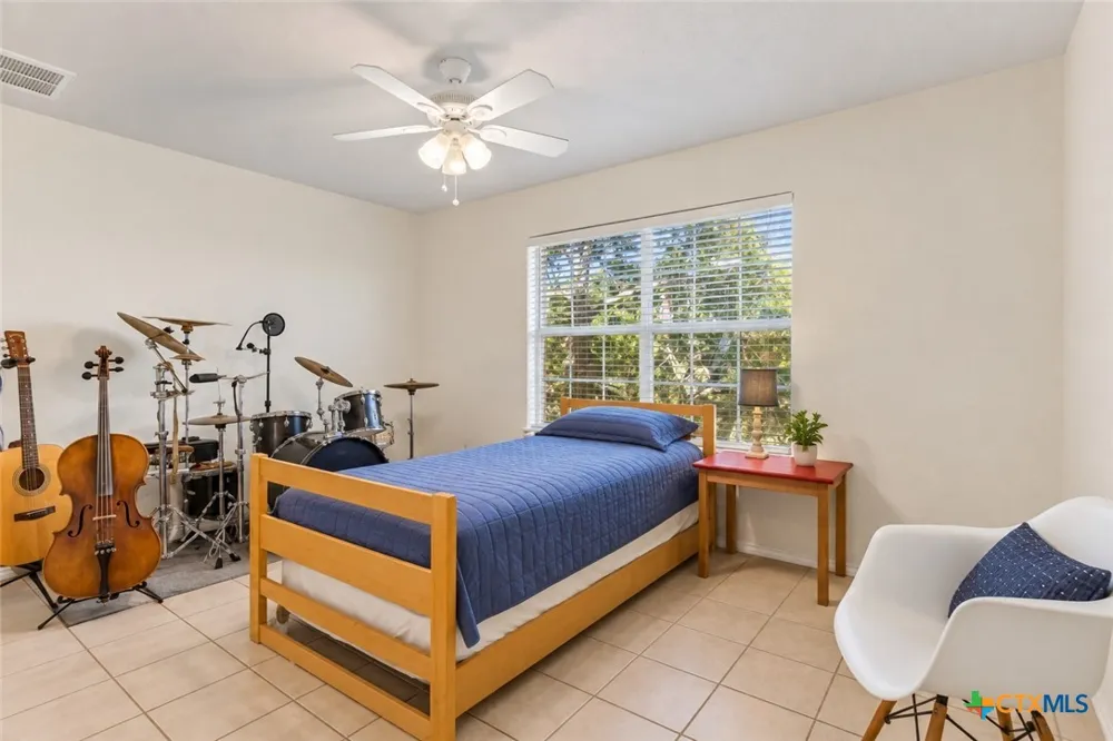 1157 Lasso Loop Loop Canyon Lake, TX 78133