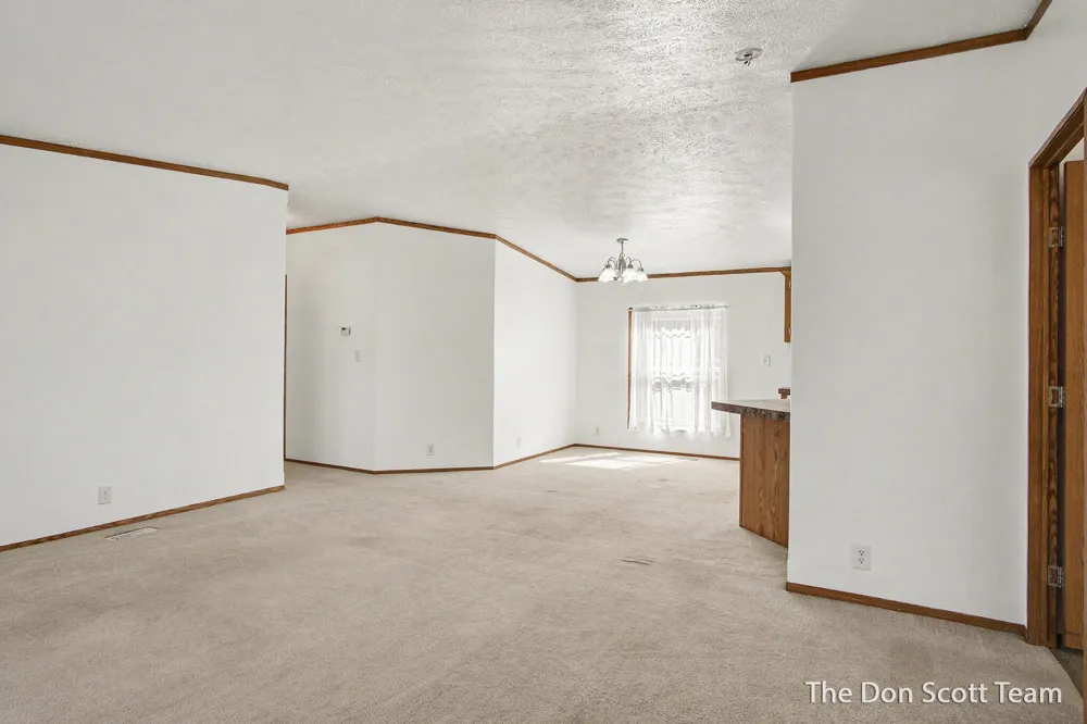 3660 Lilyfield Drive Cedar Springs, MI 49319