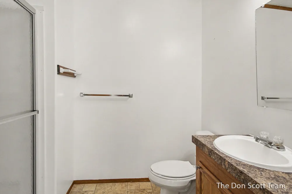 3660 Lilyfield Drive Cedar Springs, MI 49319