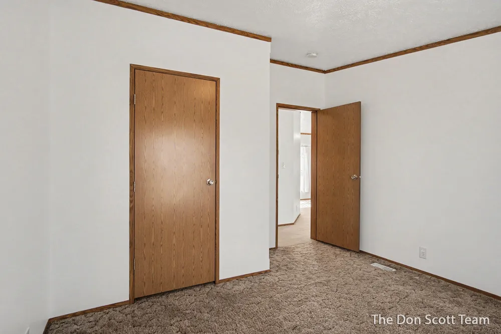 3660 Lilyfield Drive Cedar Springs, MI 49319