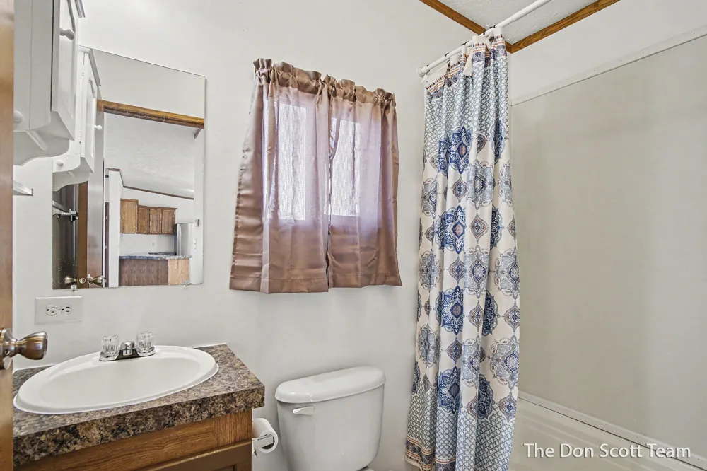 3660 Lilyfield Drive Cedar Springs, MI 49319