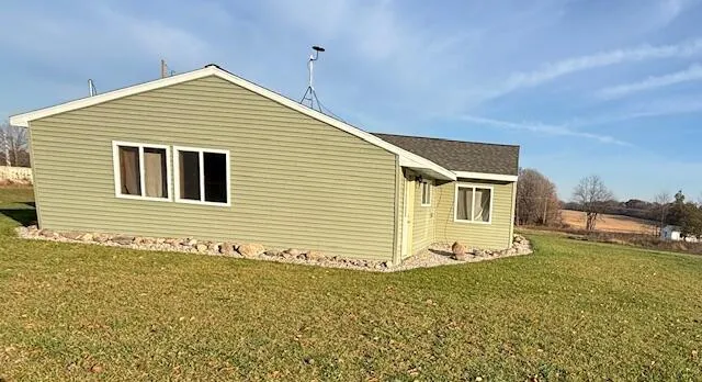 1637 State Road Ionia, MI 48846