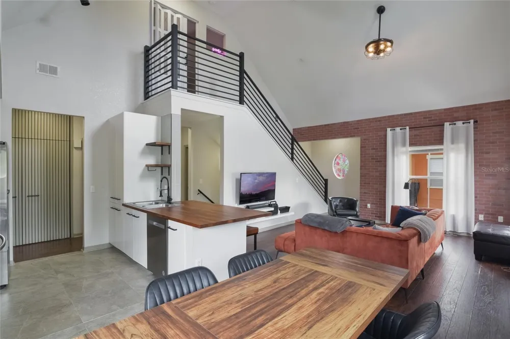 6001 WESTGATE DRIVE #2124 Orlando, FL 32835