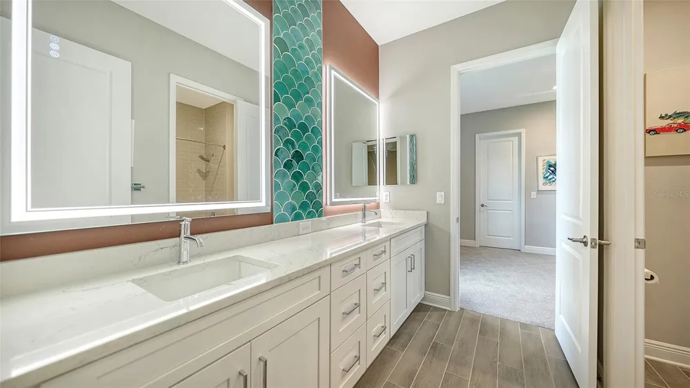 2566 PARADISE PLUM DRIVE Sarasota, FL 34240