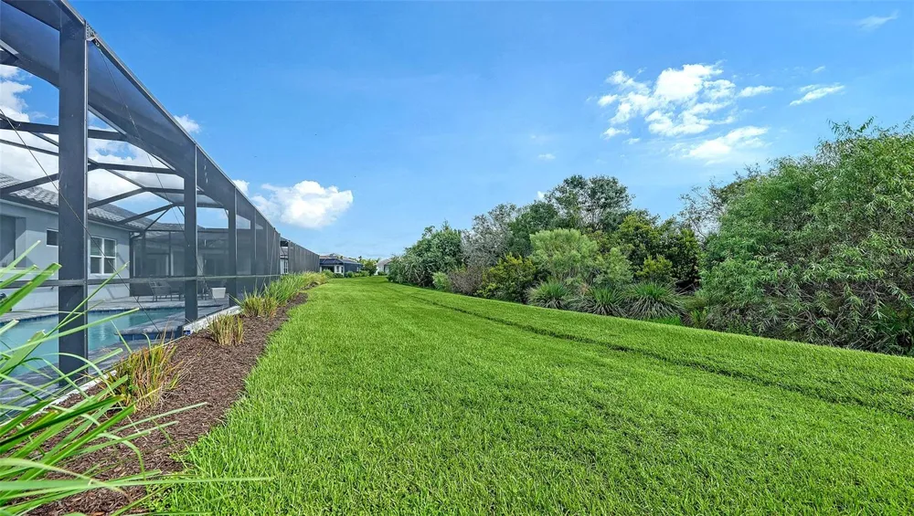 2566 PARADISE PLUM DRIVE Sarasota, FL 34240