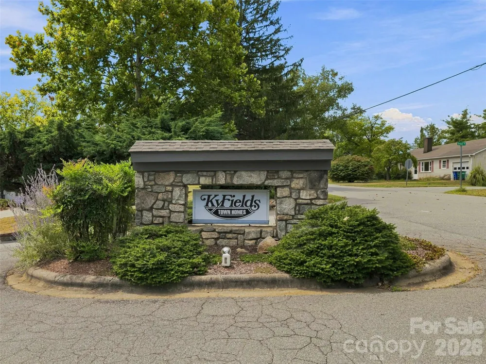 403 Kyfields Drive Weaverville, NC 28787