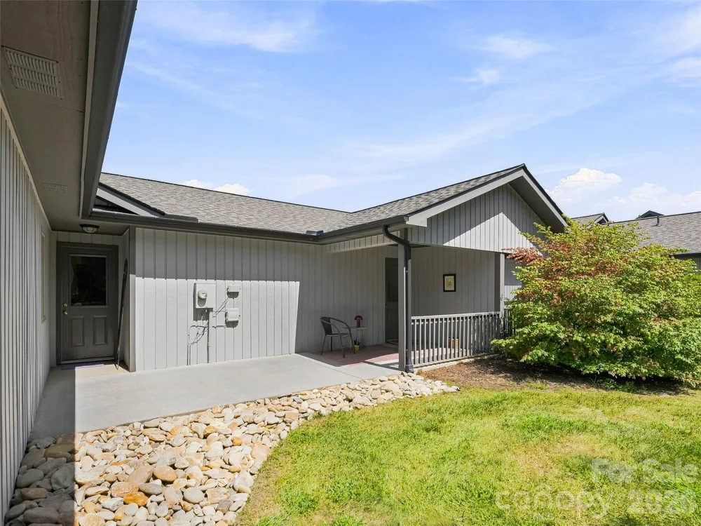 403 Kyfields Drive Weaverville, NC 28787