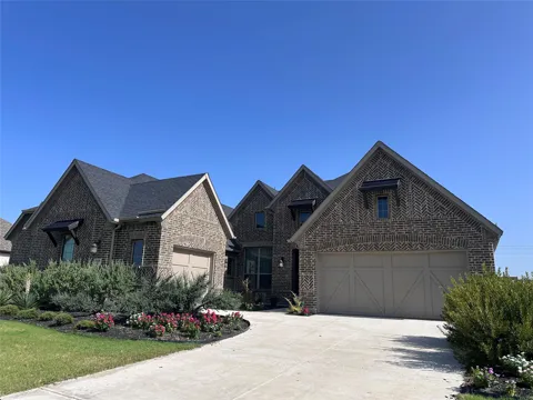 2608 Roaming Trail
