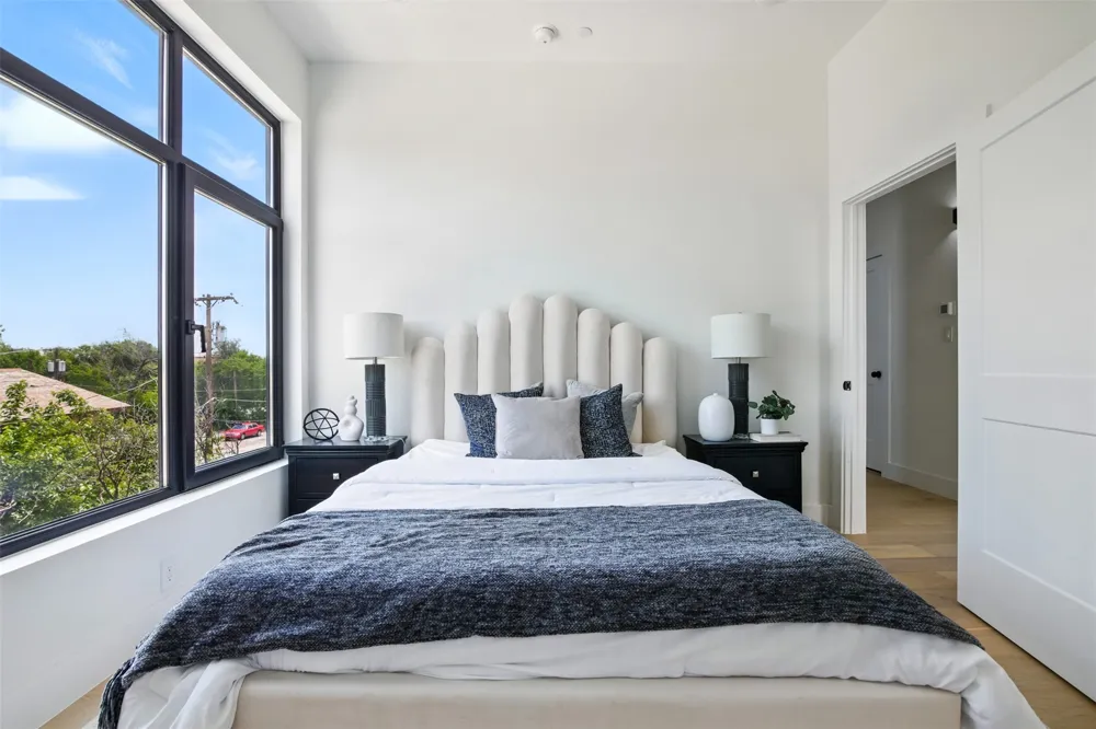 430 E 8th #204 Dallas, TX 75203