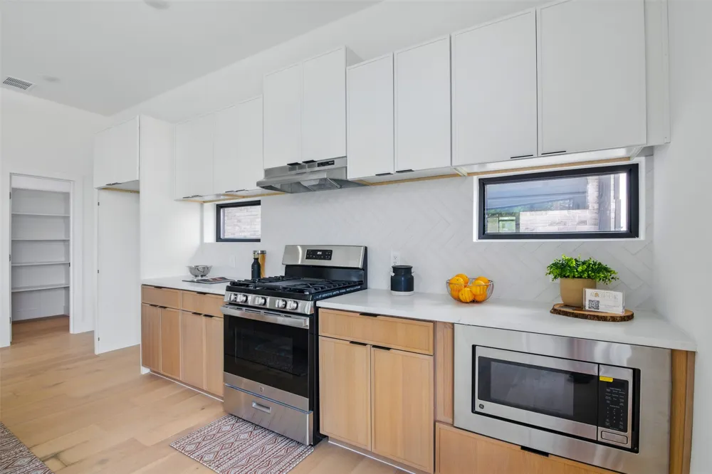 430 E 8th #204 Dallas, TX 75203