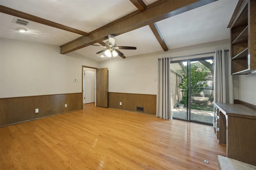813 Brookhurst Drive Richardson, TX 75080