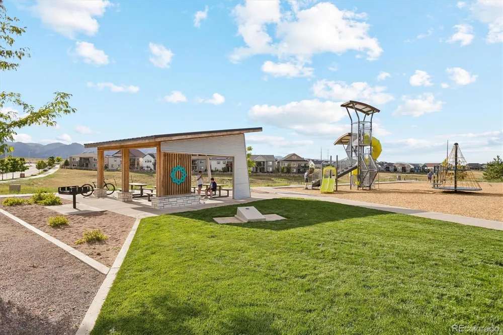 7442 Whiteclover Trail Littleton, CO 80125
