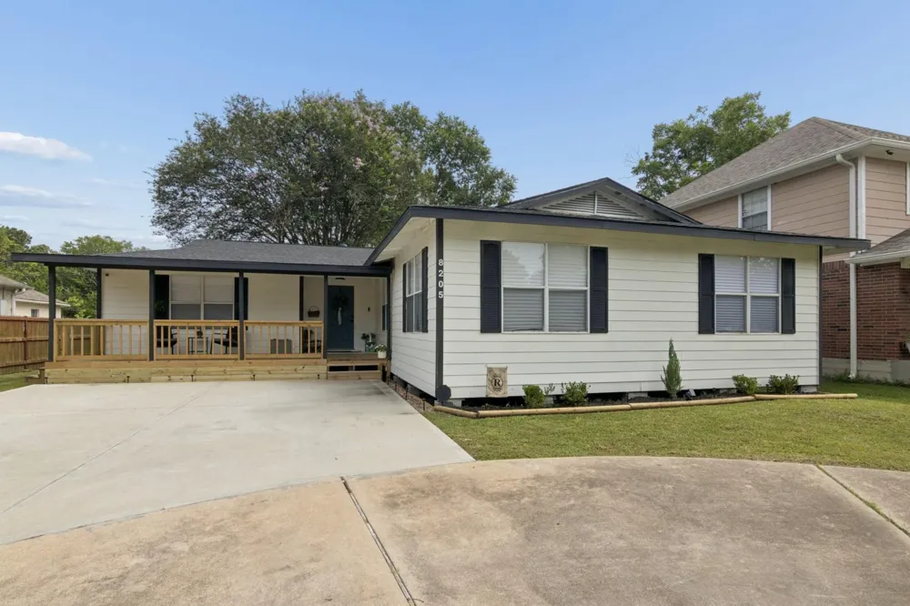 8205 Arrowhead Lane Houston, TX 77075