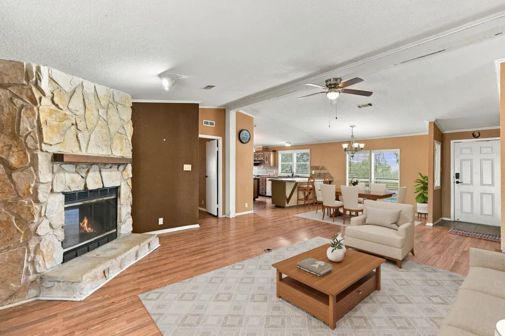 541 County Road 396 Kenedy, TX 78119
