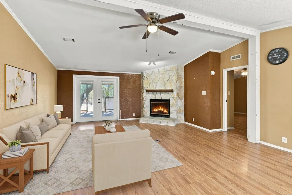 541 County Road 396 Kenedy, TX 78119
