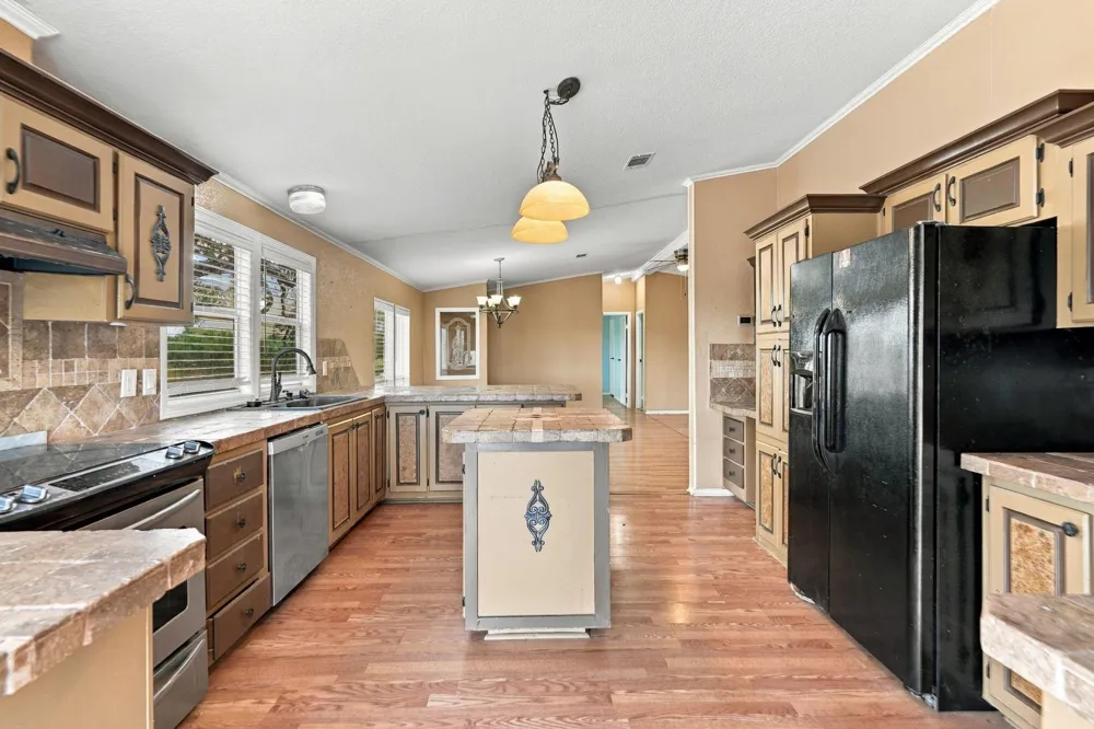 541 County Road 396 Kenedy, TX 78119