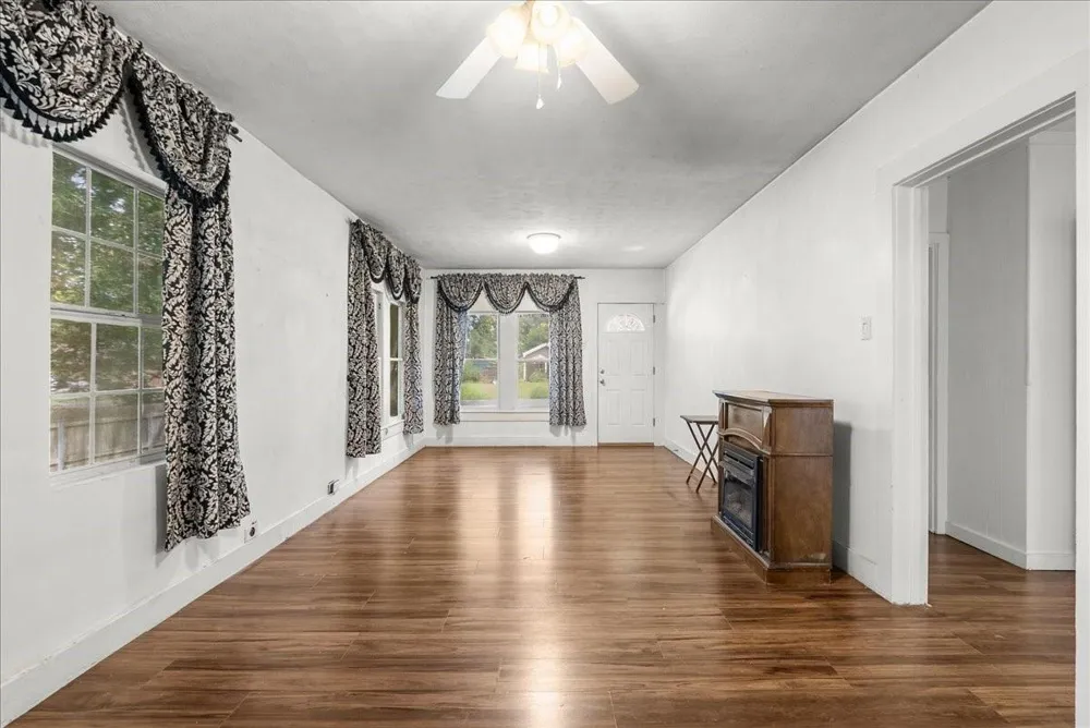 12101 23rd Street Santa Fe, TX 77510