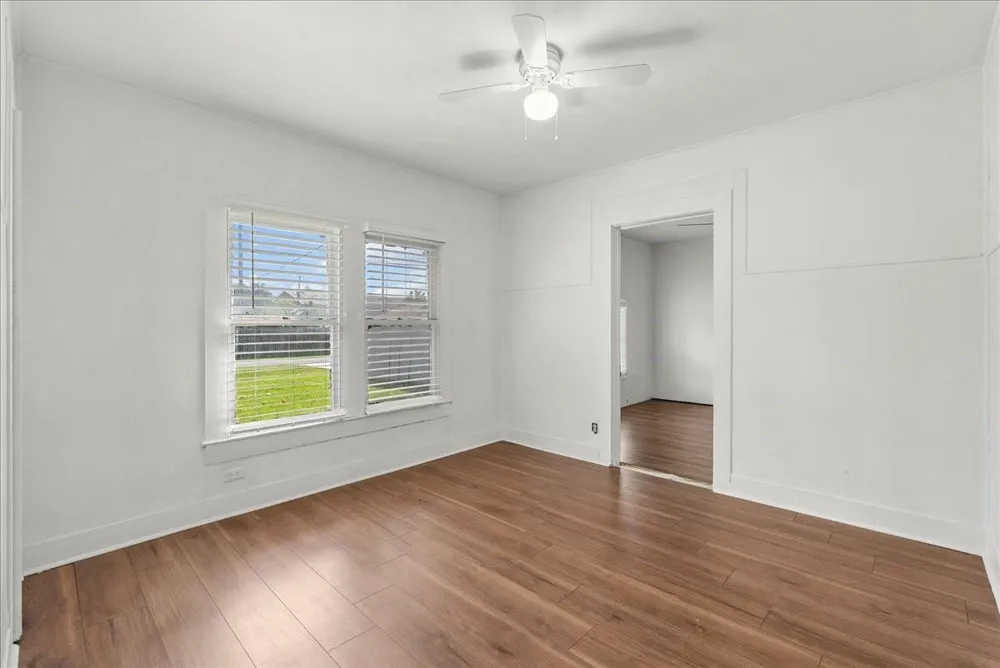12101 23rd Street Santa Fe, TX 77510
