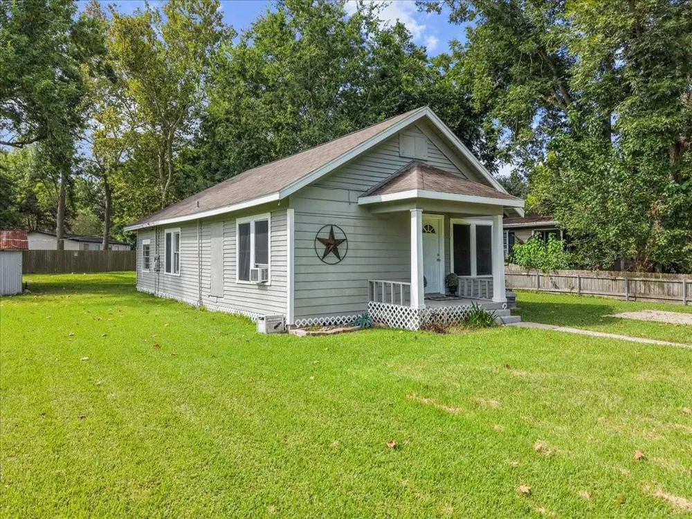 12101 23rd Street Santa Fe, TX 77510