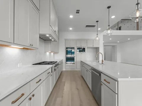 11938 Golden Cove