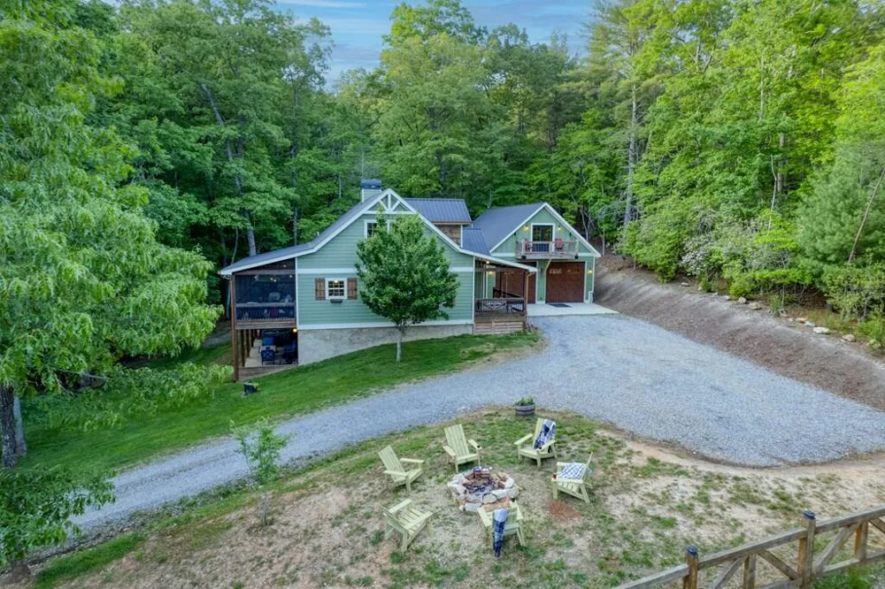 481 Mountain Top Drive Blue Ridge, GA 30513