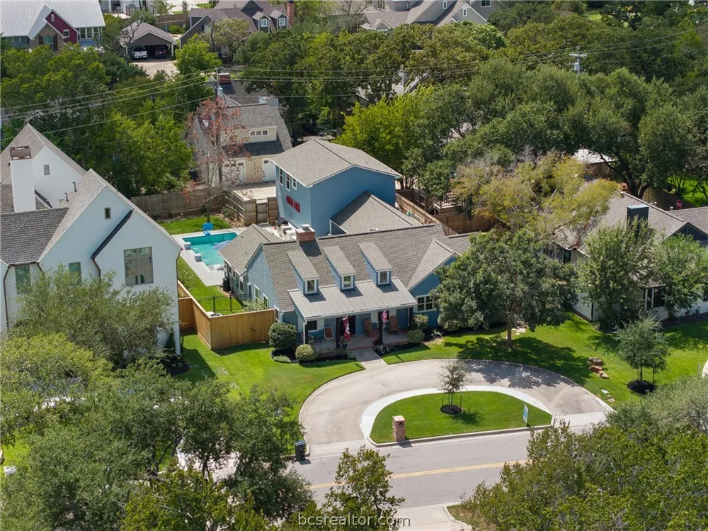 208 Pershing Avenue College Station, TX 77840