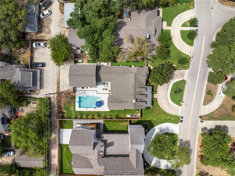 208 Pershing Avenue College Station, TX 77840