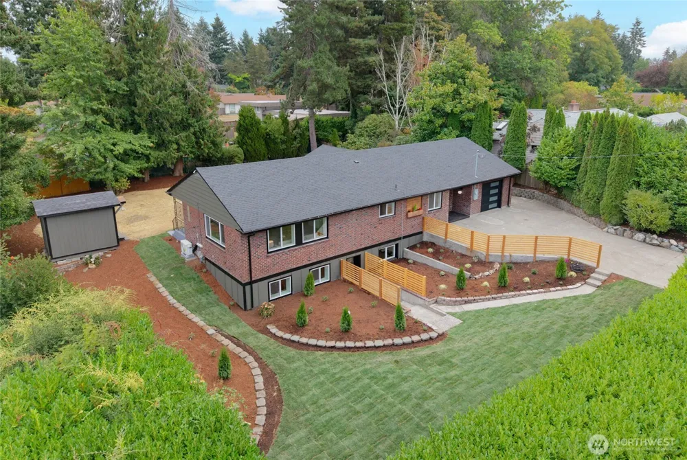 4021 Sunset Drive W University Place, WA 98466