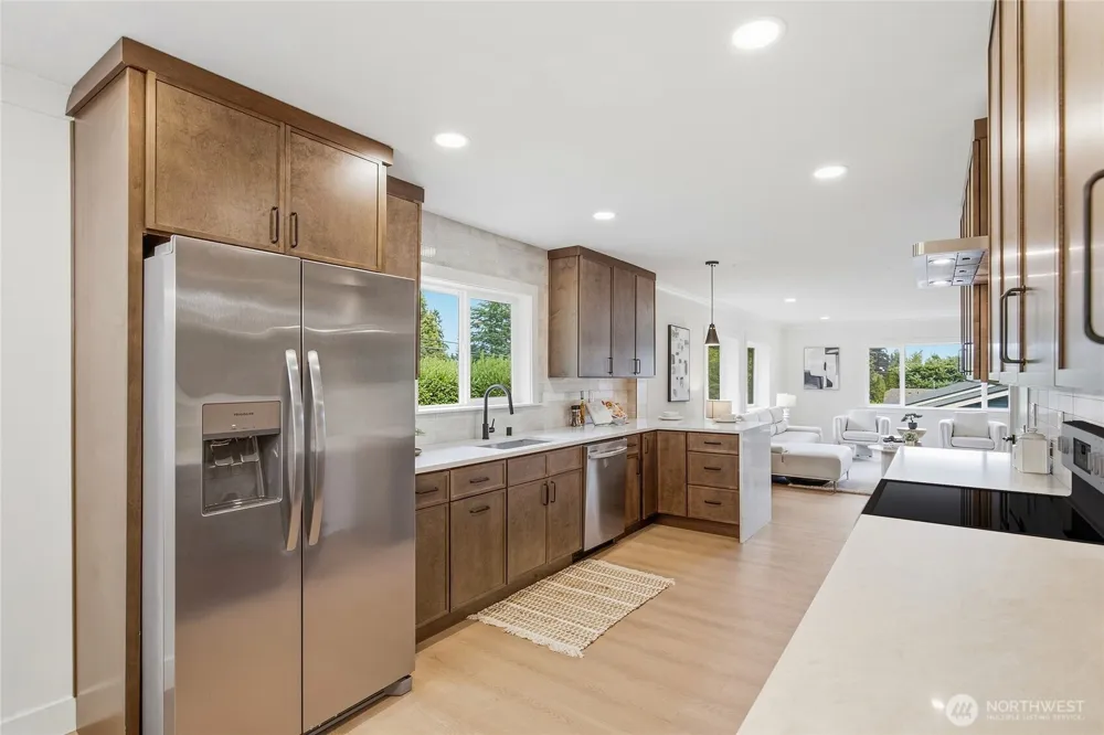 4021 Sunset Drive W University Place, WA 98466