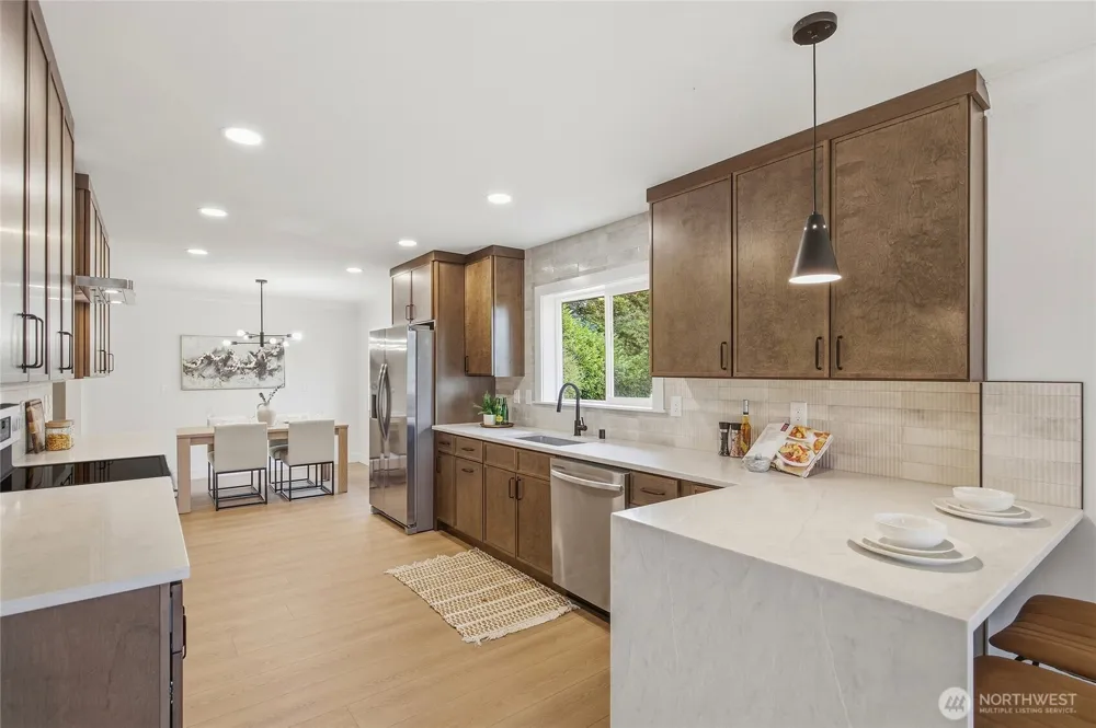 4021 Sunset Drive W University Place, WA 98466