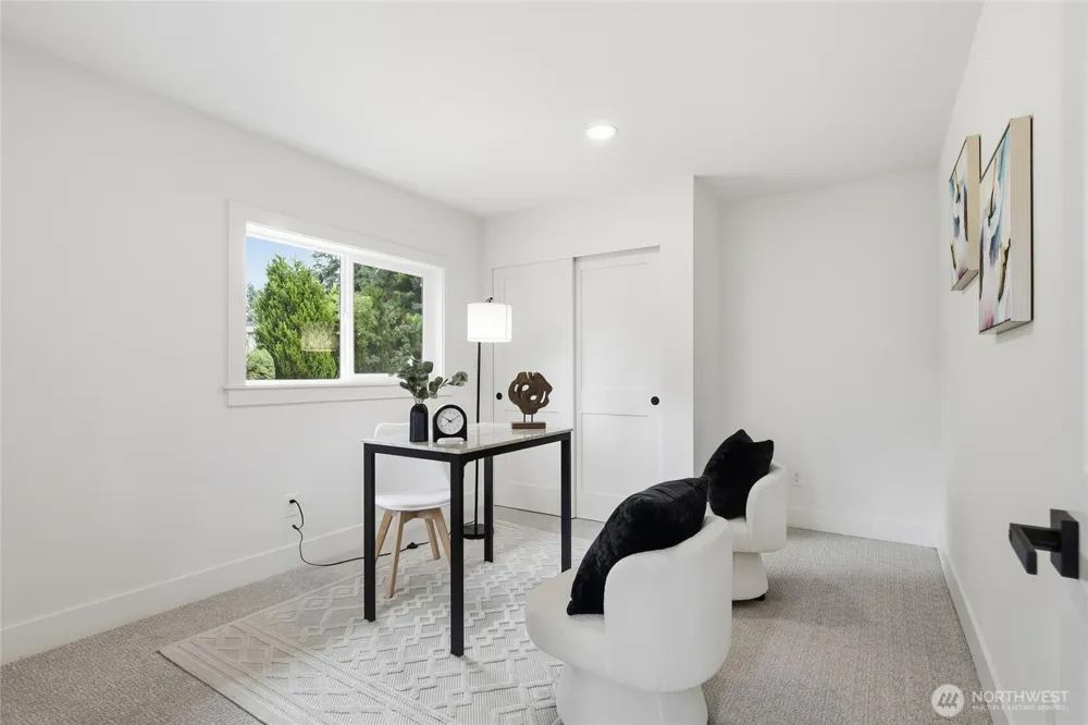 4021 Sunset Drive W University Place, WA 98466