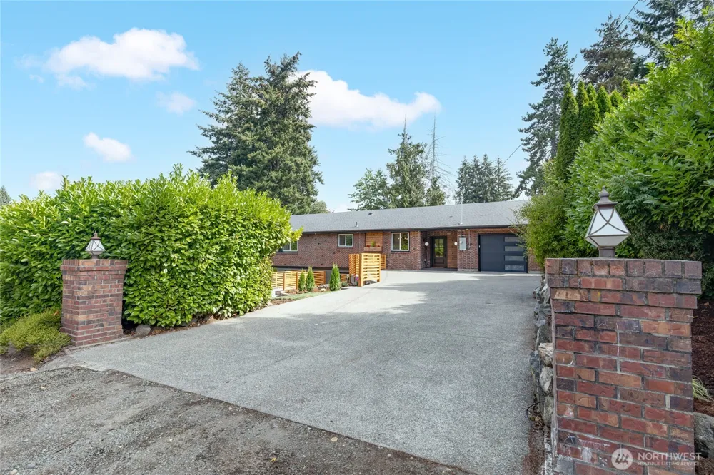 4021 Sunset Drive W University Place, WA 98466