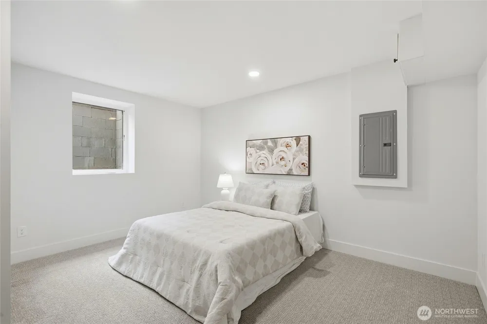 4021 Sunset Drive W University Place, WA 98466