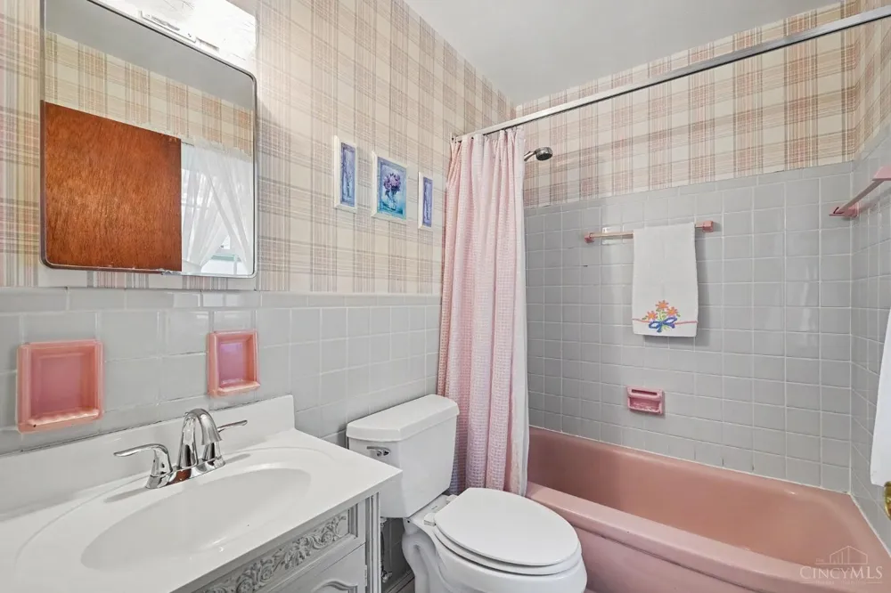 9811 Lorelei Drive Springfield, OH 45231