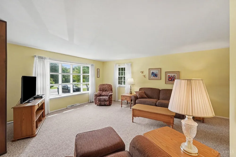 9811 Lorelei Drive Springfield, OH 45231