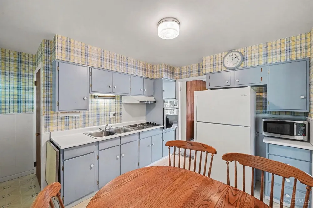9811 Lorelei Drive Springfield, OH 45231