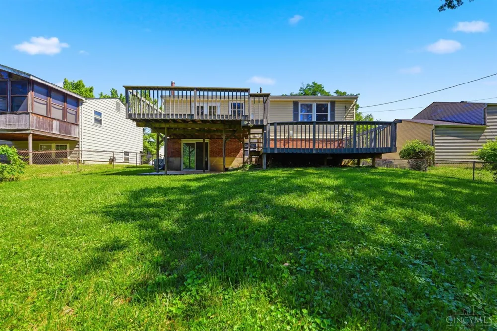 487 Brunswick Drive Forest Park, OH 45240