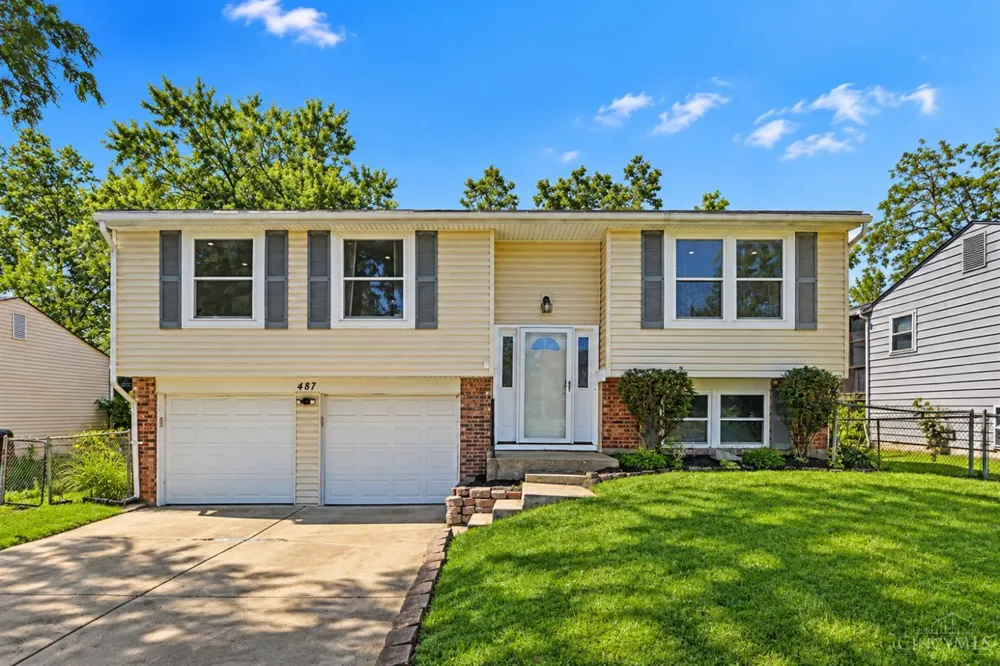 487 Brunswick Drive Forest Park, OH 45240