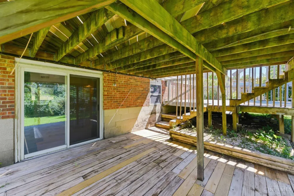 487 Brunswick Drive Forest Park, OH 45240