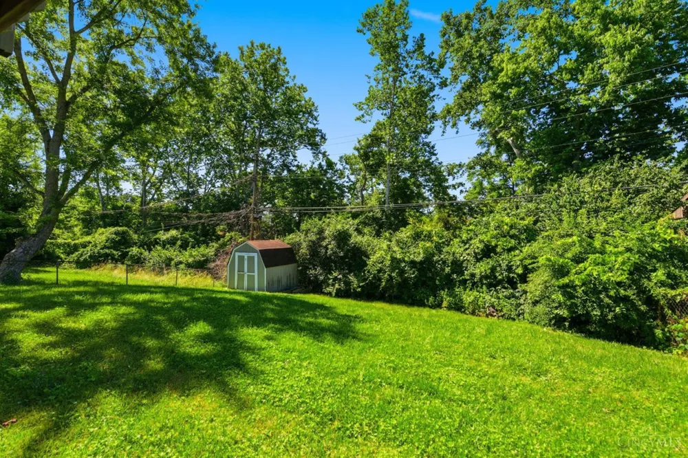 487 Brunswick Drive Forest Park, OH 45240