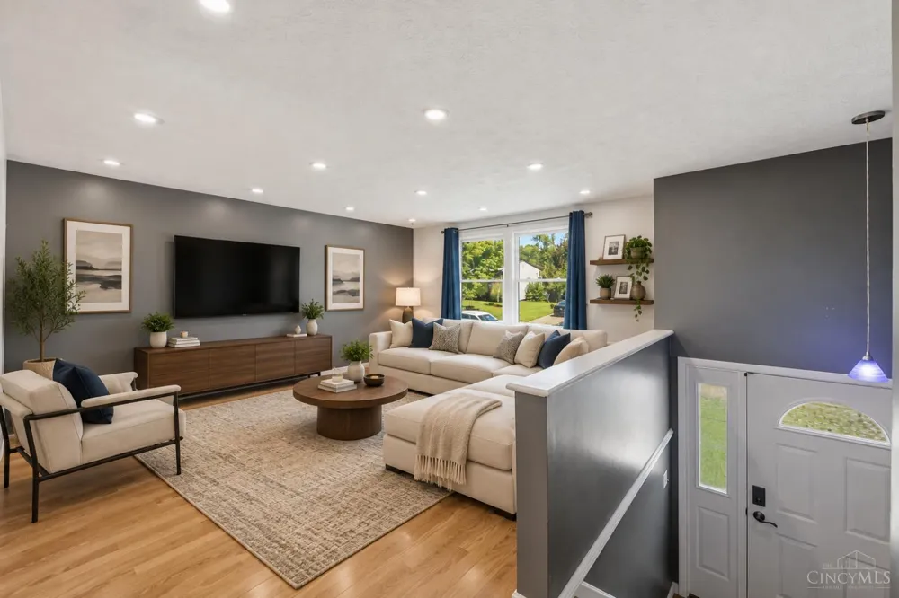 487 Brunswick Drive Forest Park, OH 45240