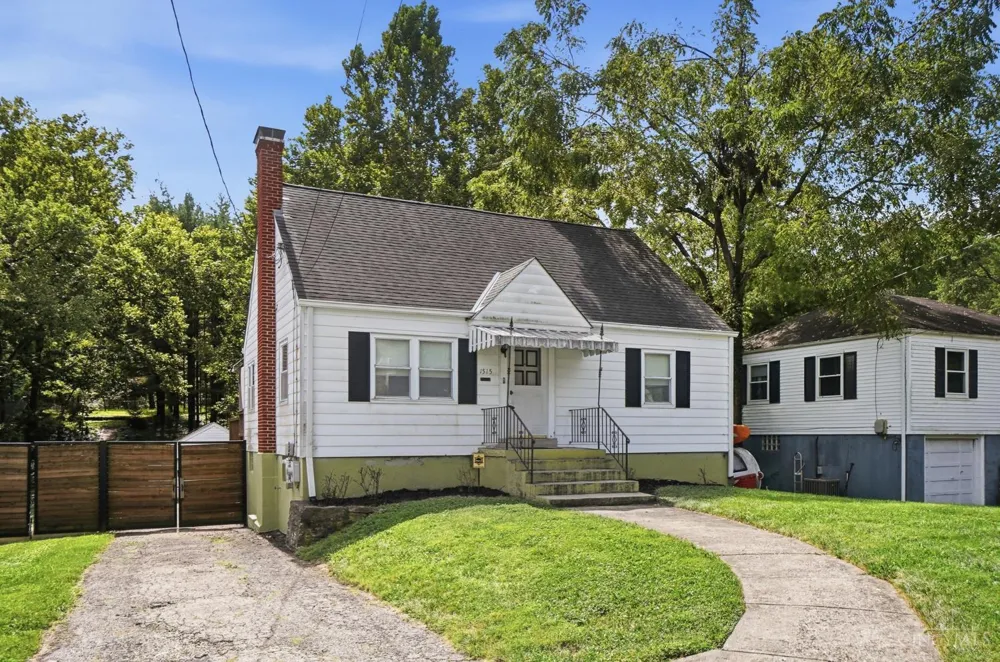 1515 Spring Lawn Avenue Cincinnati, OH 45223
