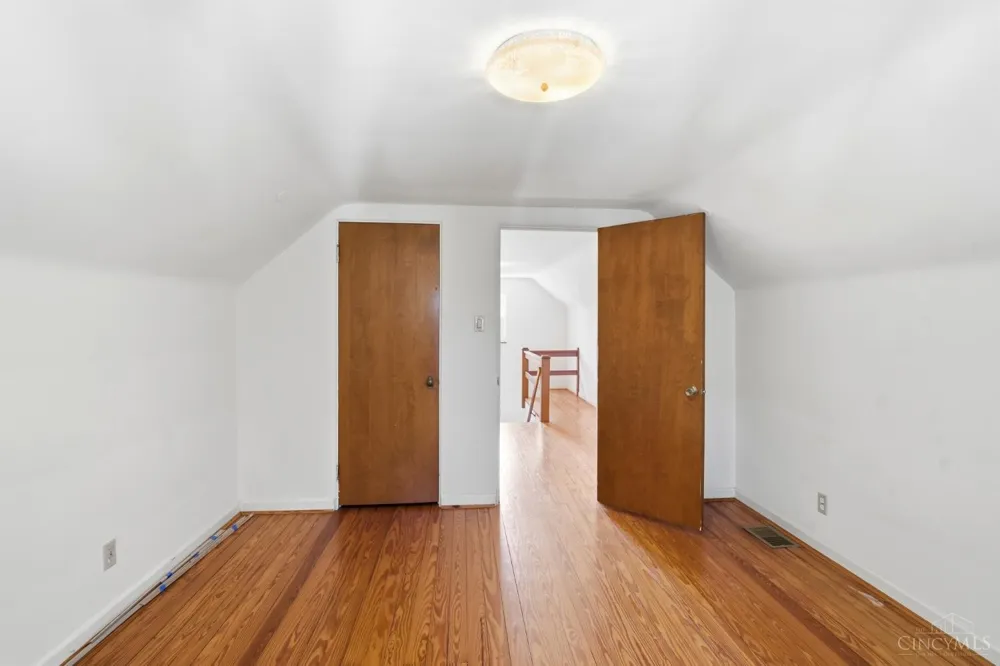 1515 Spring Lawn Avenue Cincinnati, OH 45223