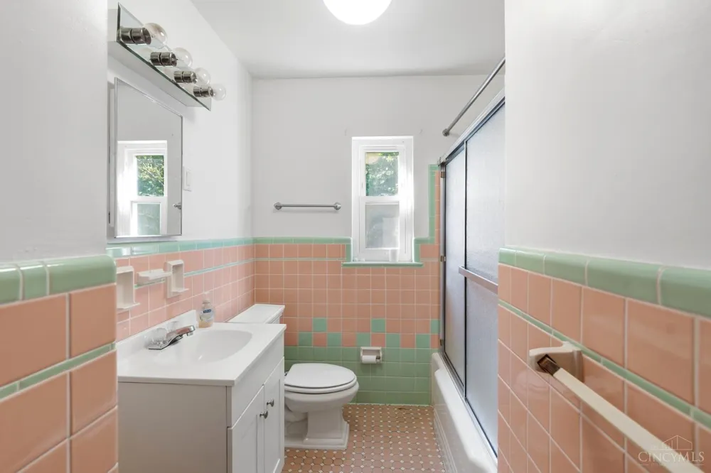 1515 Spring Lawn Avenue Cincinnati, OH 45223