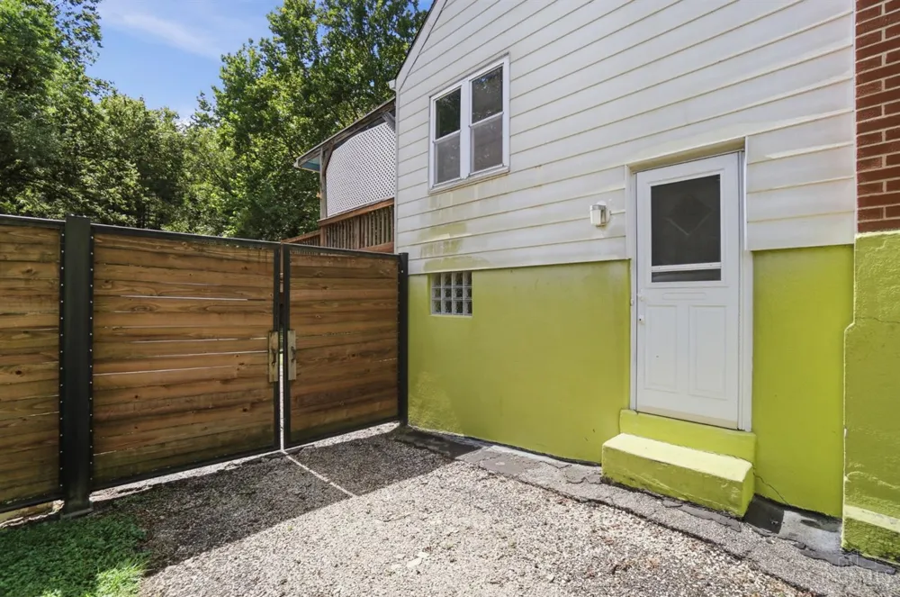 1515 Spring Lawn Avenue Cincinnati, OH 45223