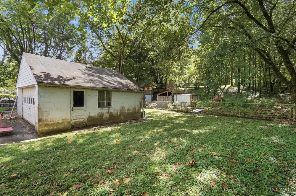 1515 Spring Lawn Avenue Cincinnati, OH 45223