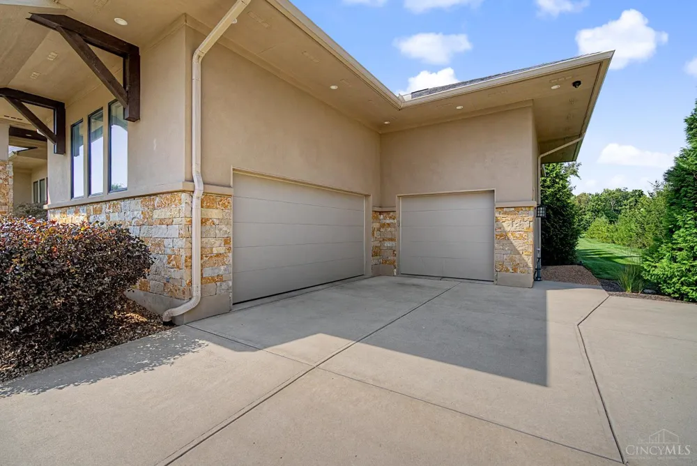 8303 Turning Leaf Clearcreek, OH 45066